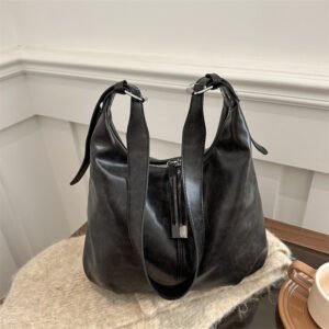 Soft-Surface Large-Capacity Shoulder Bag